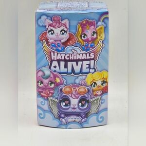 Spinmaster  Hachimals Alive! Hatches Like A Real Egg